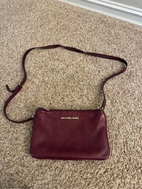 MICHAEL KORS Burgundy Leather Crossbody Bag